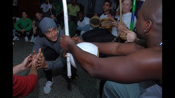 How to hold the Berimbau in Capoeira