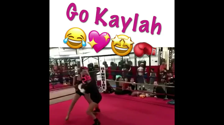 Kaylah Tidwell #14 boxer