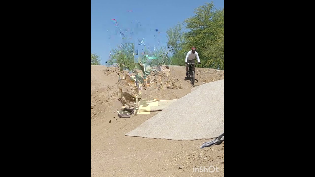 Dirt Jumps Mountain bike Motobecane HAL Boost Eagle and progression shorts