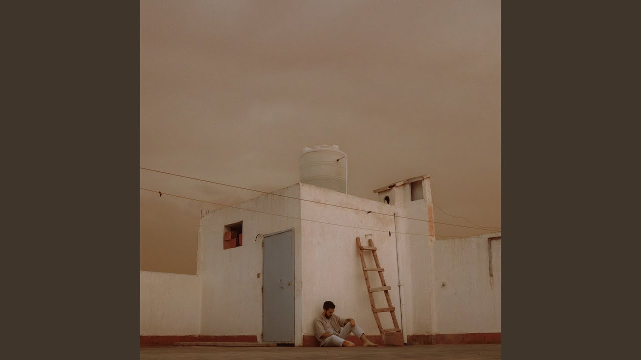 Watch Comète on YouTube Watch Comète on YouTube