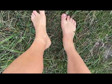 How to escape barefoot from the noise of the world?