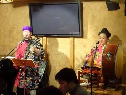 Live in Kunkungsihraya(上大岡 )＞＜by新里学　【沖縄ゆんたくライブ】