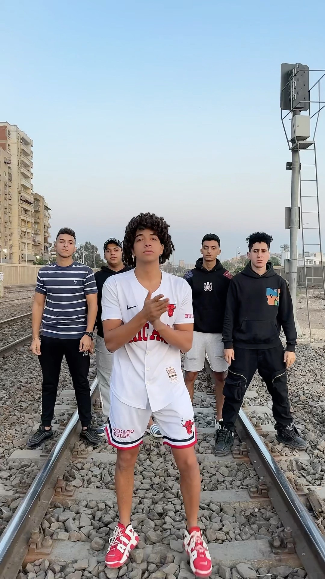 انا الزيو تراك شاور الجديد ?