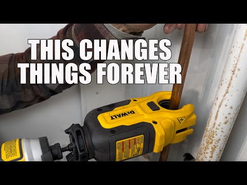 Testing out the new DEWALT IMPACT CONNECT™ tools @Toolsinaction