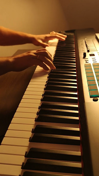 Snowfall - øneheart x reidenshi (PIANO COVER)