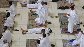أبناء مطوّف سعودي يخدمون الحجاج تنفيذا لوصيته والدهم