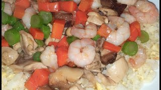 雜錦粒炒飯   Fried Rice with diced chicken and shrimp and vegetables