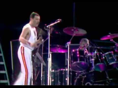 Queen Another one bites the dust Live at Wembley 1...