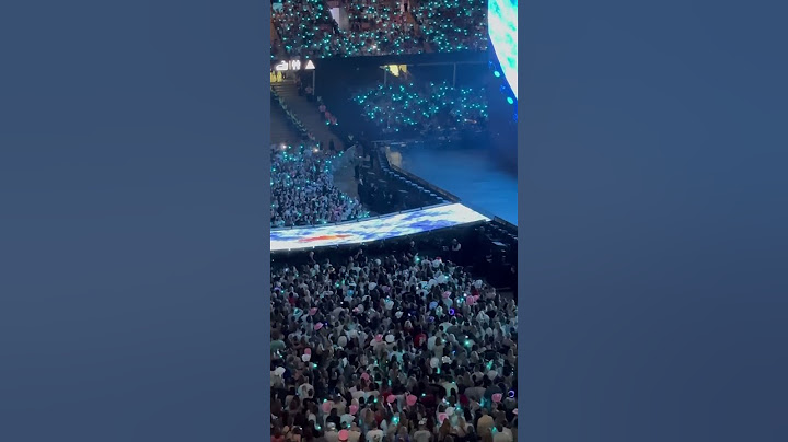 Stage Dive - Taylor Swift Cardiff 2024
