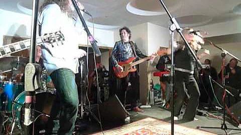 Deborah Bonham Band with guest Robert Plant- Shaki...