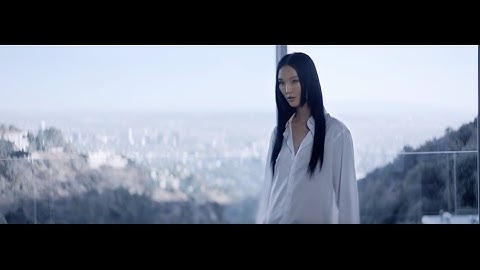 Gia唐熒霜 Armani Code Colonia riscrive i codici di seduzione