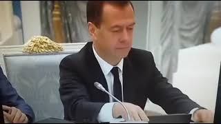 Медведев сорвал заседание правительства (видео!)