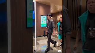 Cowok Tiang Numpang Lewat🚶♂️