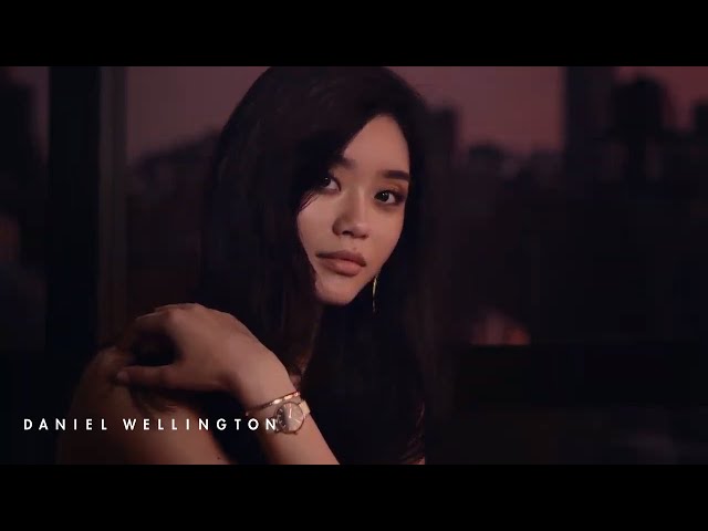 Introducing Classic Petite 28mm worn by Ming Xi  - Daniel Wellington class=