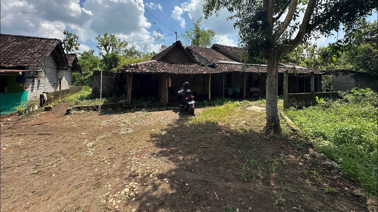 Rumah murah diatas tanah seluas kurang lebihnya 1.800m2