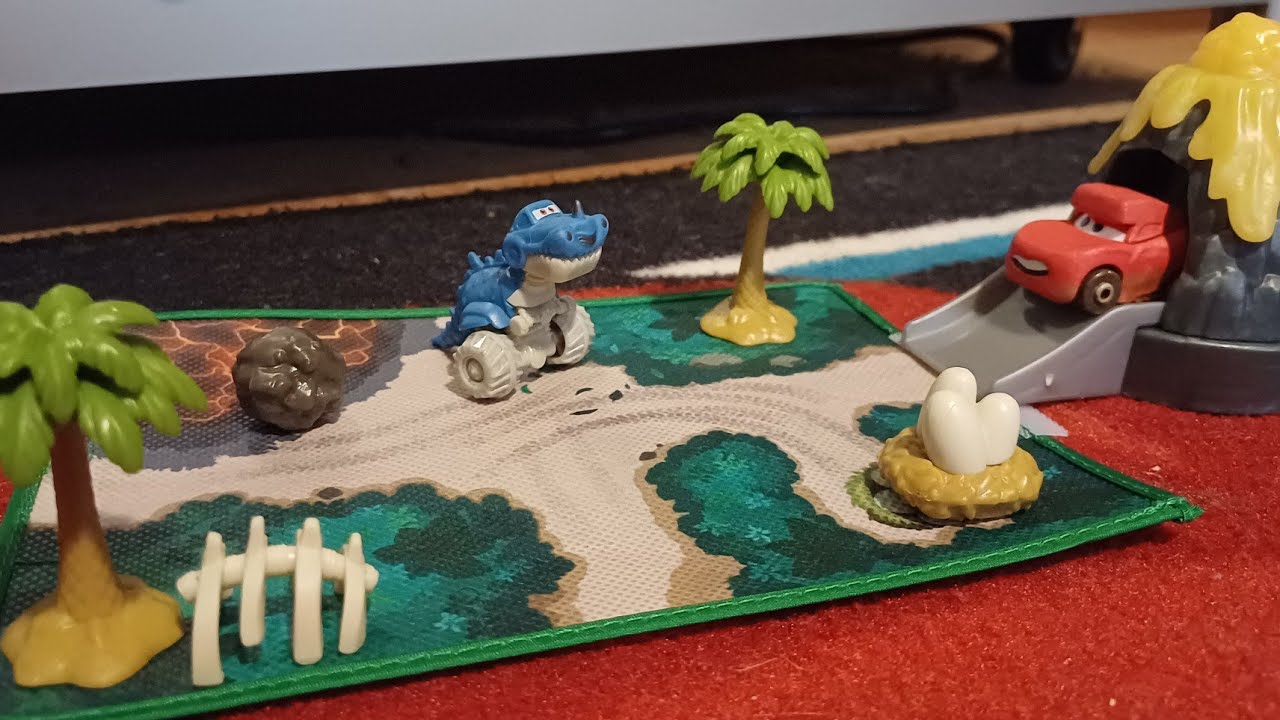 Mattel Disney/Pixar Cars on the Road Mini Racers Dino Park On-the-Go ...