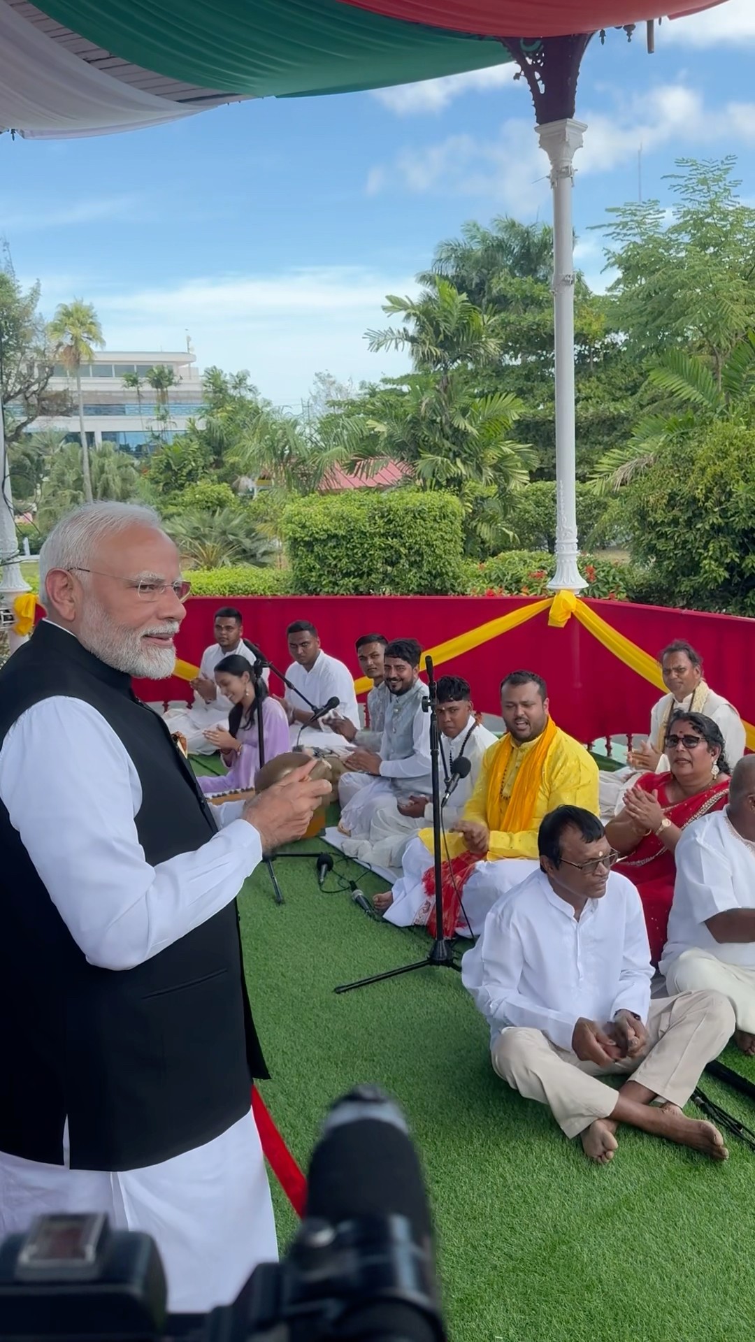 PM Modi joins in singing bhajans in Guyana