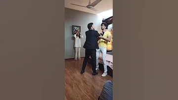 پاکستانی مشہور ڈرامے کی شوٹنگ کرتے ہوئے بابرعلی کی ایکٹنگ کا خود ہی نمونہ دیکھ لیجئے 