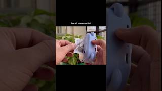 This Camera Prints Photos Instantly! 📸