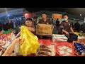 10  這位客人太狂啦~直接買走2000元的銅鑼燒~買回家慢慢享用啦~  #嘉義趙又廷 #全晟海產 #週一台南永大夜市 #海鮮拍賣 #海鮮叫賣