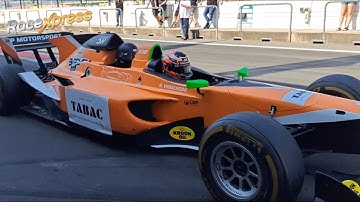 Kim Feenstra in de TwoSeater bij Richard Verschoor