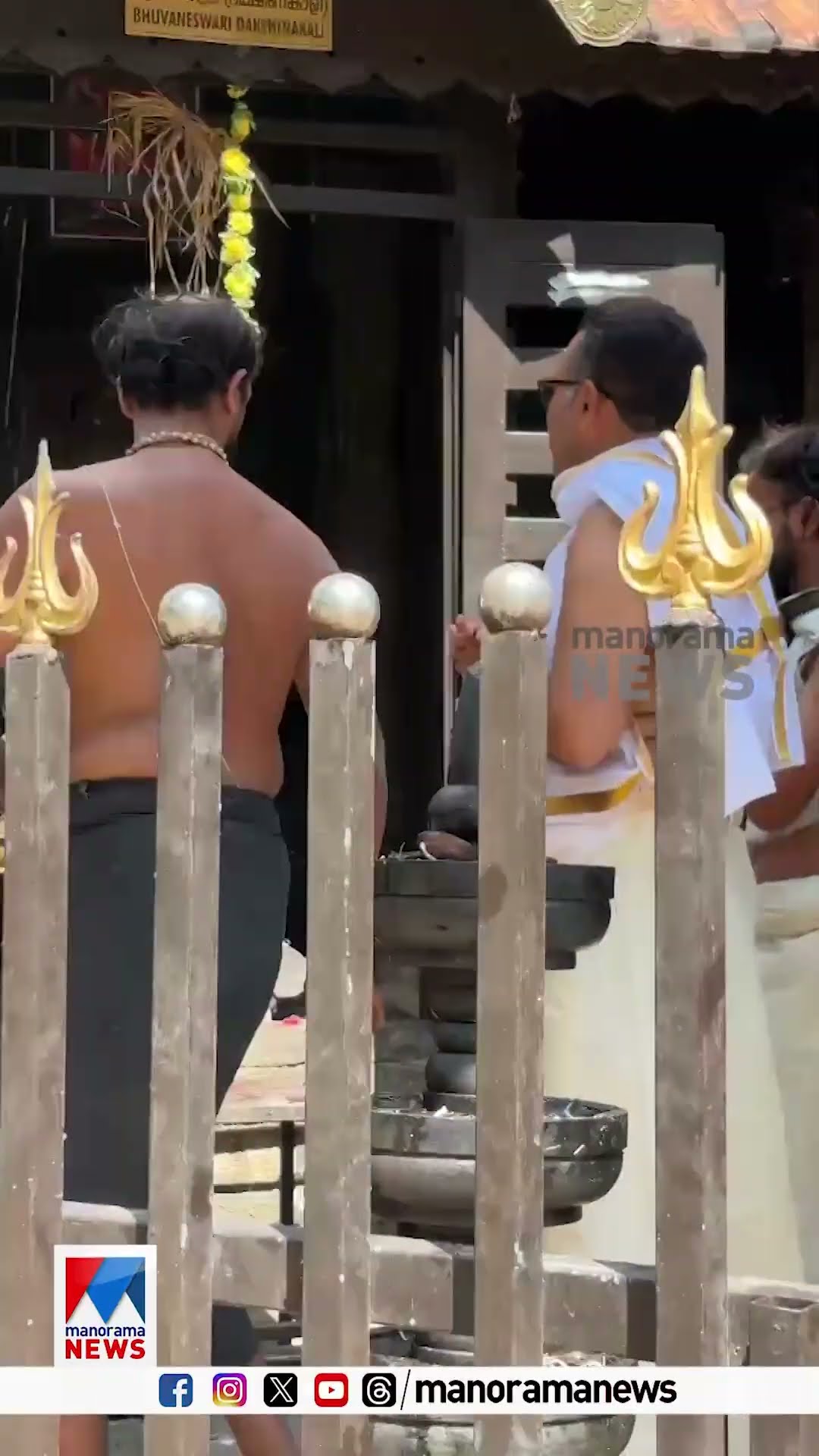 വിരേന്ദര്‍ സേവാഗ് പാലക്കാട് ക്ഷേത്രദര്‍ശനത്തിനെത്തിയപ്പോള്‍| Virender Sehwag