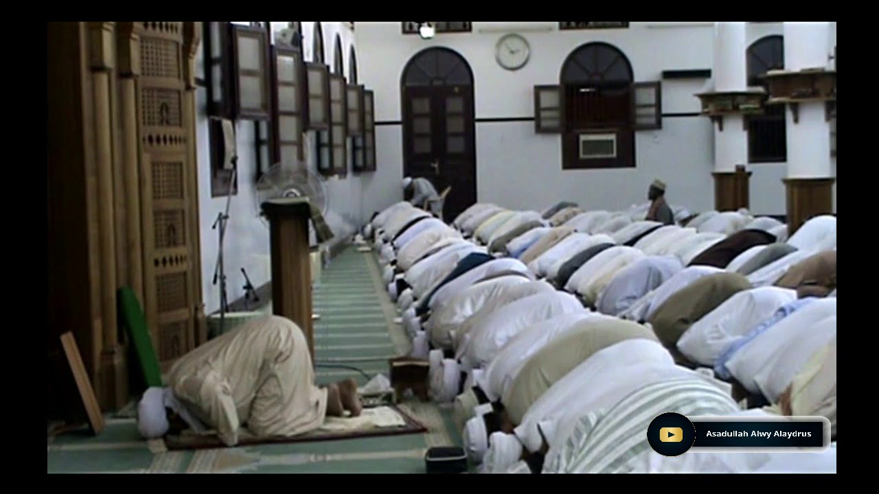 TARAWIH MALAM 9 DI DARULMUSTOFA TARIM BERSAMA HABIB UMAR BIN HAFIDZ /  التراويح في دار المصطفى تريم