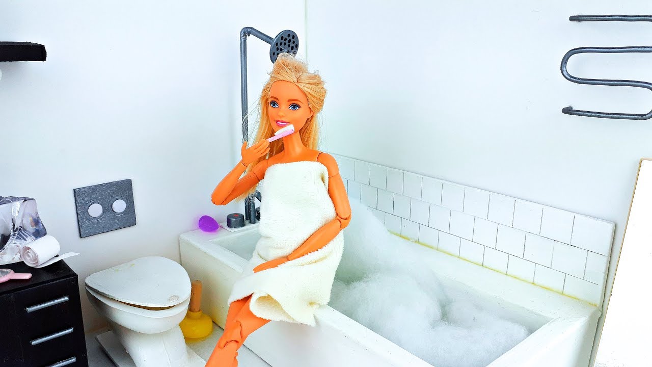 Barbie Doll Morning Routine Dress Up In Bedroom Bathroom Shower Morning Routine Youtube