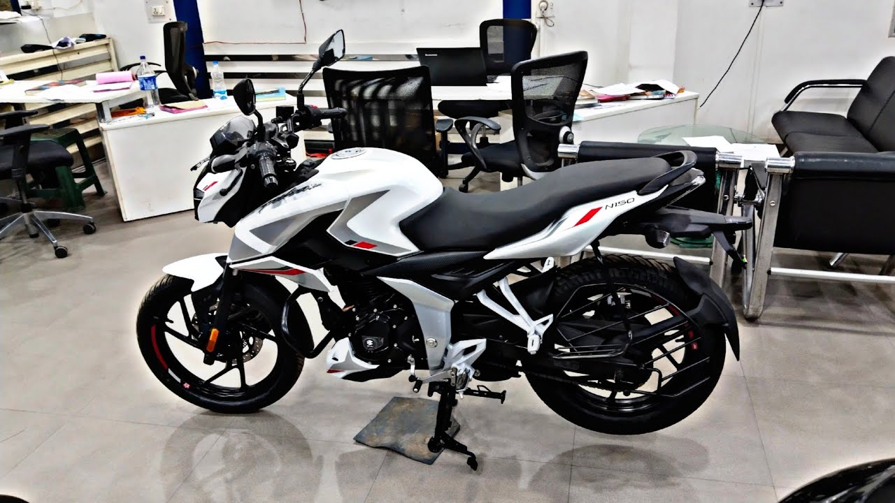 Pulsar n150 ! Pulsar n150 New model 2025 ! Pulsar N150 review ! Pulsar n150 white colour