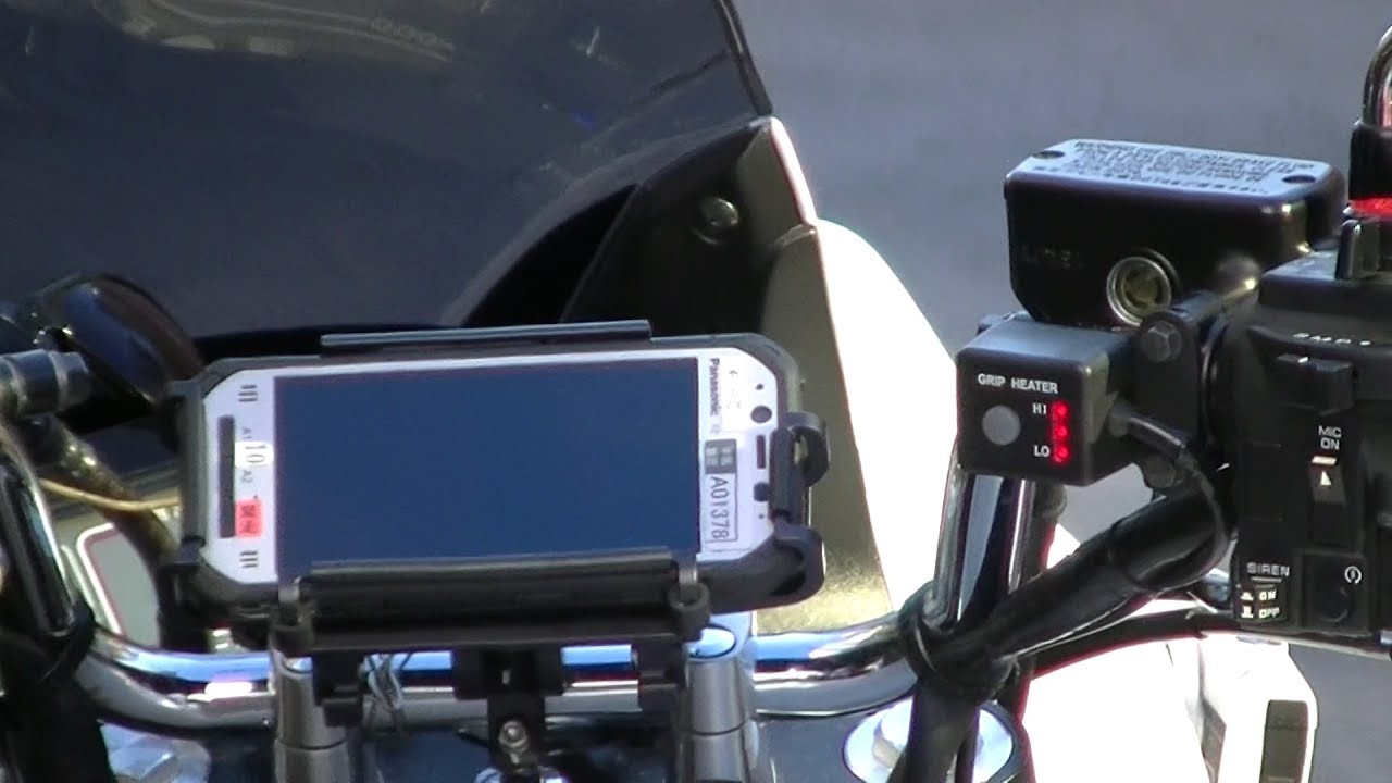 交機 白バイ用カーロケナビ 「タフパッドFZ -1」 - YouTube