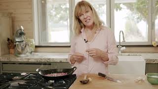 Learn how to make a Simple Sugo with Annabel Langbein