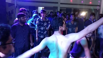 Desi dance on Anpadh Hari