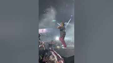 Uzi Performed “JUST WANNA ROCK” for the First Time at Complexcon 🔥🫡