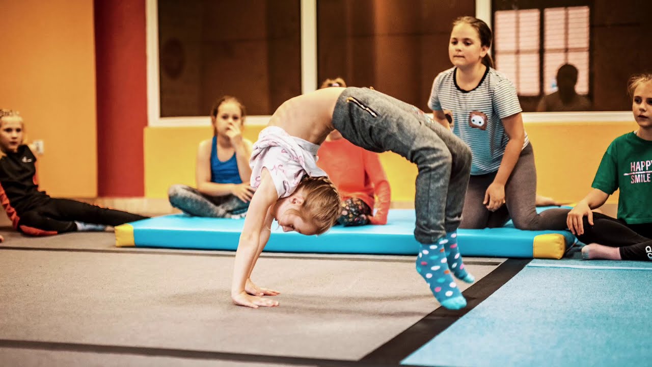 Movimento Szkoła Tańca - akrobatyka & wzmacnianie ciała - ZAPISY 2021r.