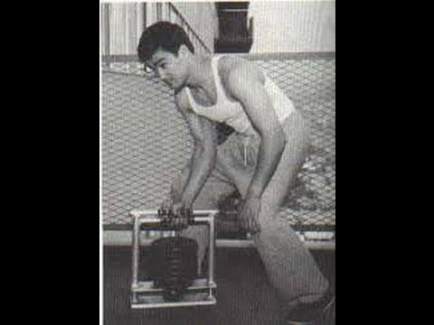 Bruce Lee's Forearm Exercises To Get RIPPED!! - YouTube