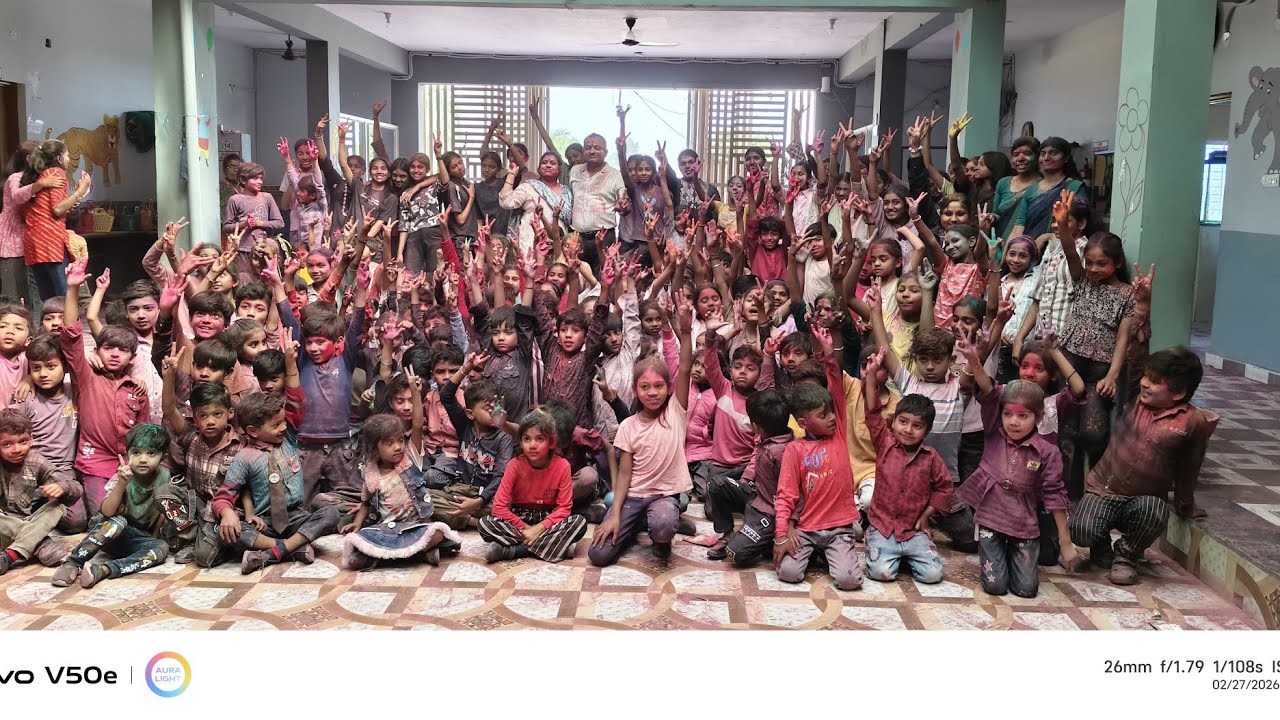 #thelibraschool #holi #holiindia 