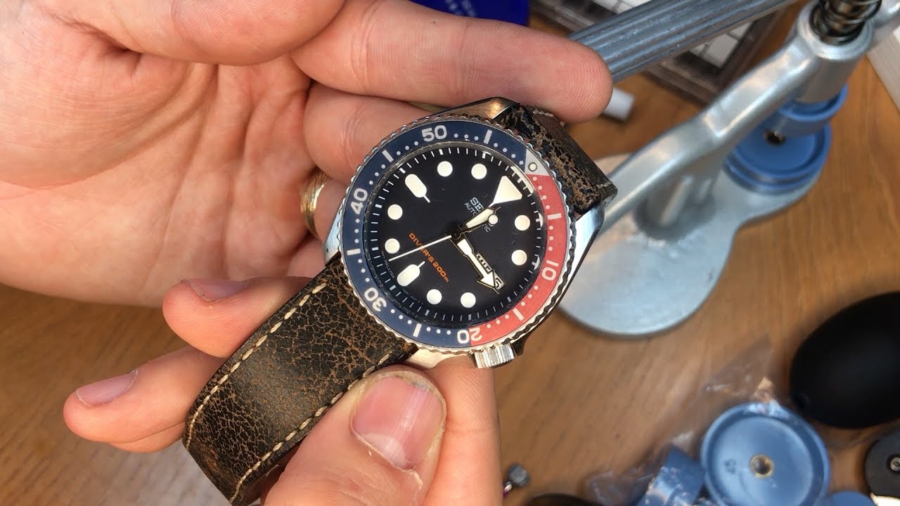 Arriba 60+ imagen seiko dive watch repair