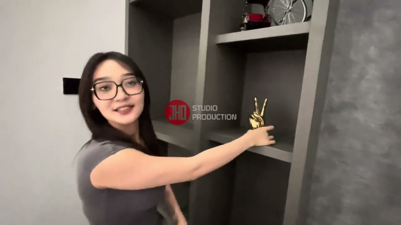 Grebek Rumah DIFARINA INDRA ADELLA