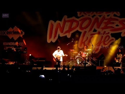 Iwan Fals - Kumenanti Seorang Kekasih | At Pantai Karnaval Ancol 2019