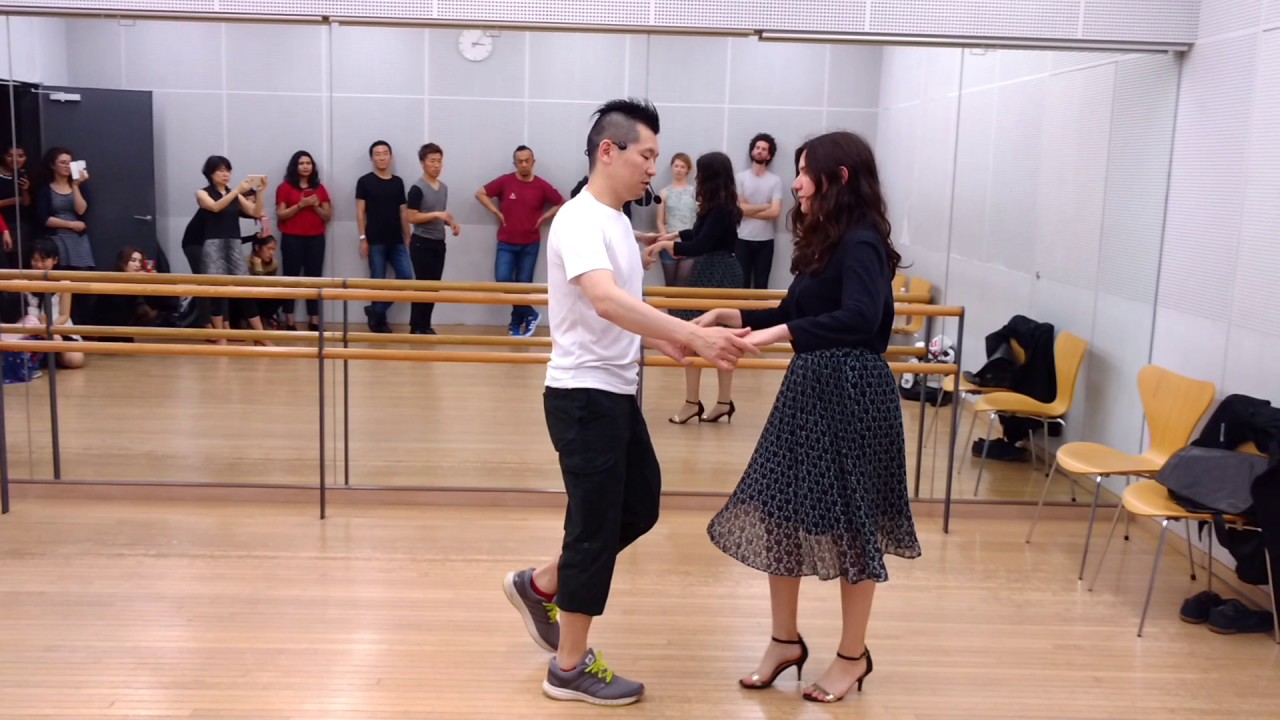 Salsa basics, Turns - YouTube