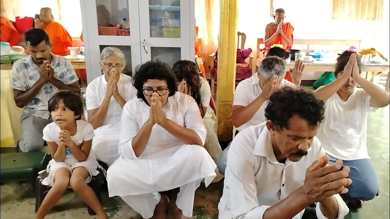 වසර 03 කට පෙර මියගිය  මෑණියන් වන මල්ති ධම්මිකා විජේකෝන් මෑණියන් සහ බී. වී නෙල්සන් පද්මසිරි පියාණන්ට🍁