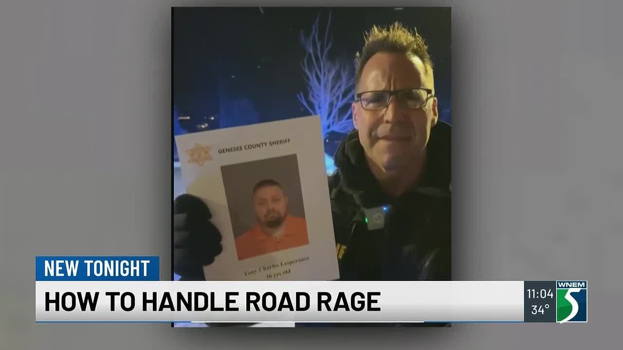 How to handle a road rage incident - YouTube