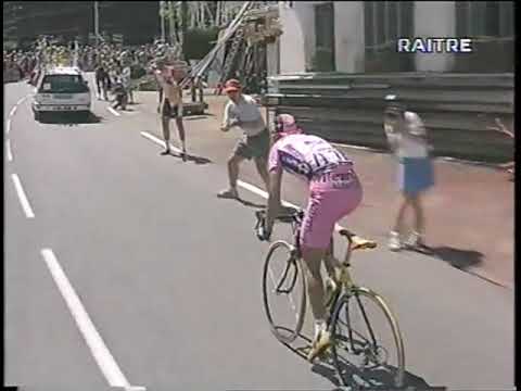 Video: Un passo oltre: Adam Yates va all in per il giallo al Tour de France