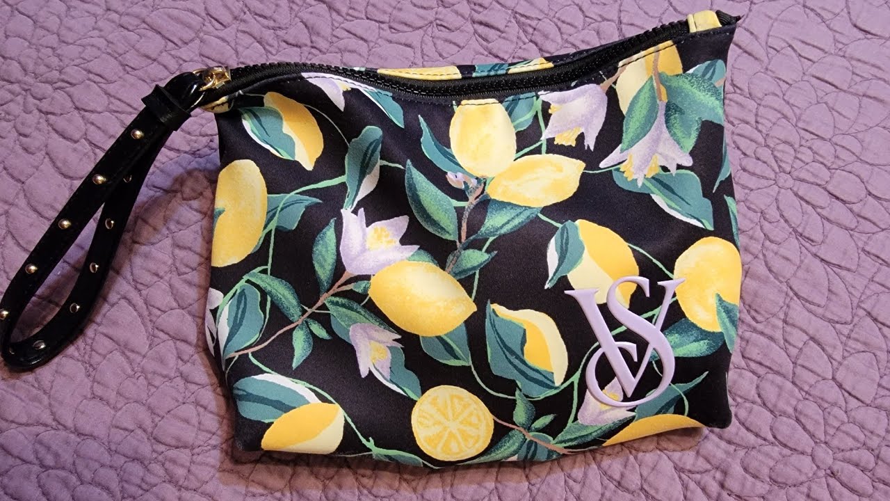 WHAT'S IN MY BAG? 🍋💜 VS Lemon Wristlet 
