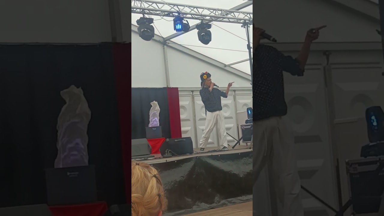 Bruno Moneroe @show must go on