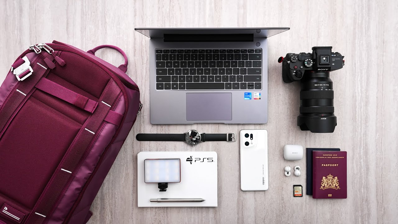 What’s in my TECH TRAVEL BAG 2022 - Euro Trip!