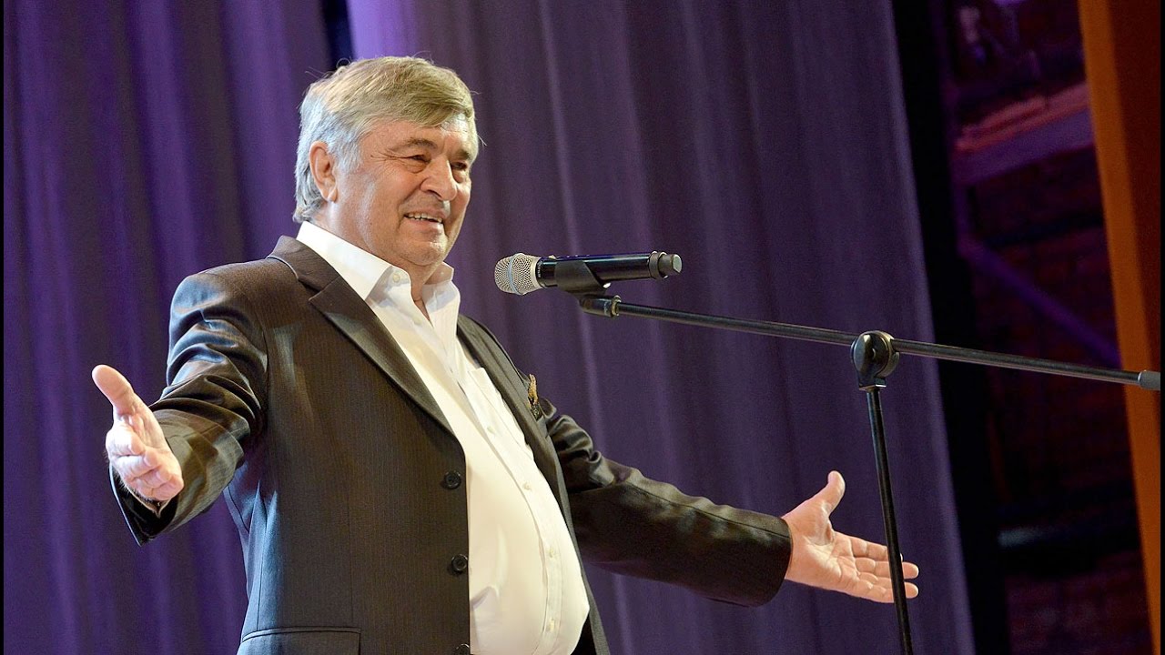 Выступления артистов фото. Артист выступил. Выступление артистов. Артист выступил. Артист выступил.