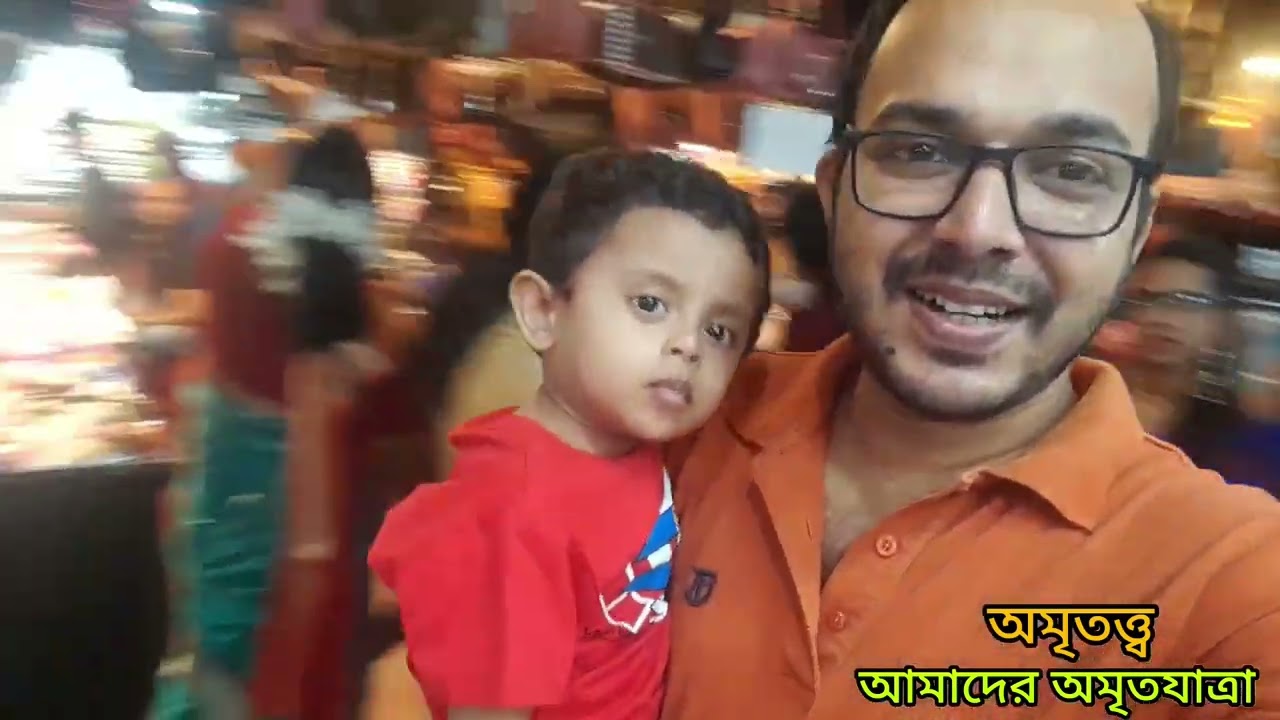 খুলনা শহরের  ঐতিহ্যবাহী পূজা মন্ডপ পরিক্রমা। 