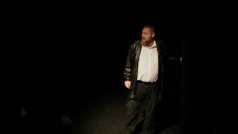 Macbeth - Act 5 Scene 7 - "They Have Tied Me to a Stake" (Subtitles in modern English)