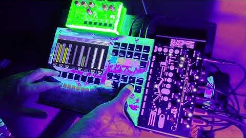 random techno 182(112bpm) Polyend:Tracker, Bastl Microgranny, Bastl Thyme, granular chime storm